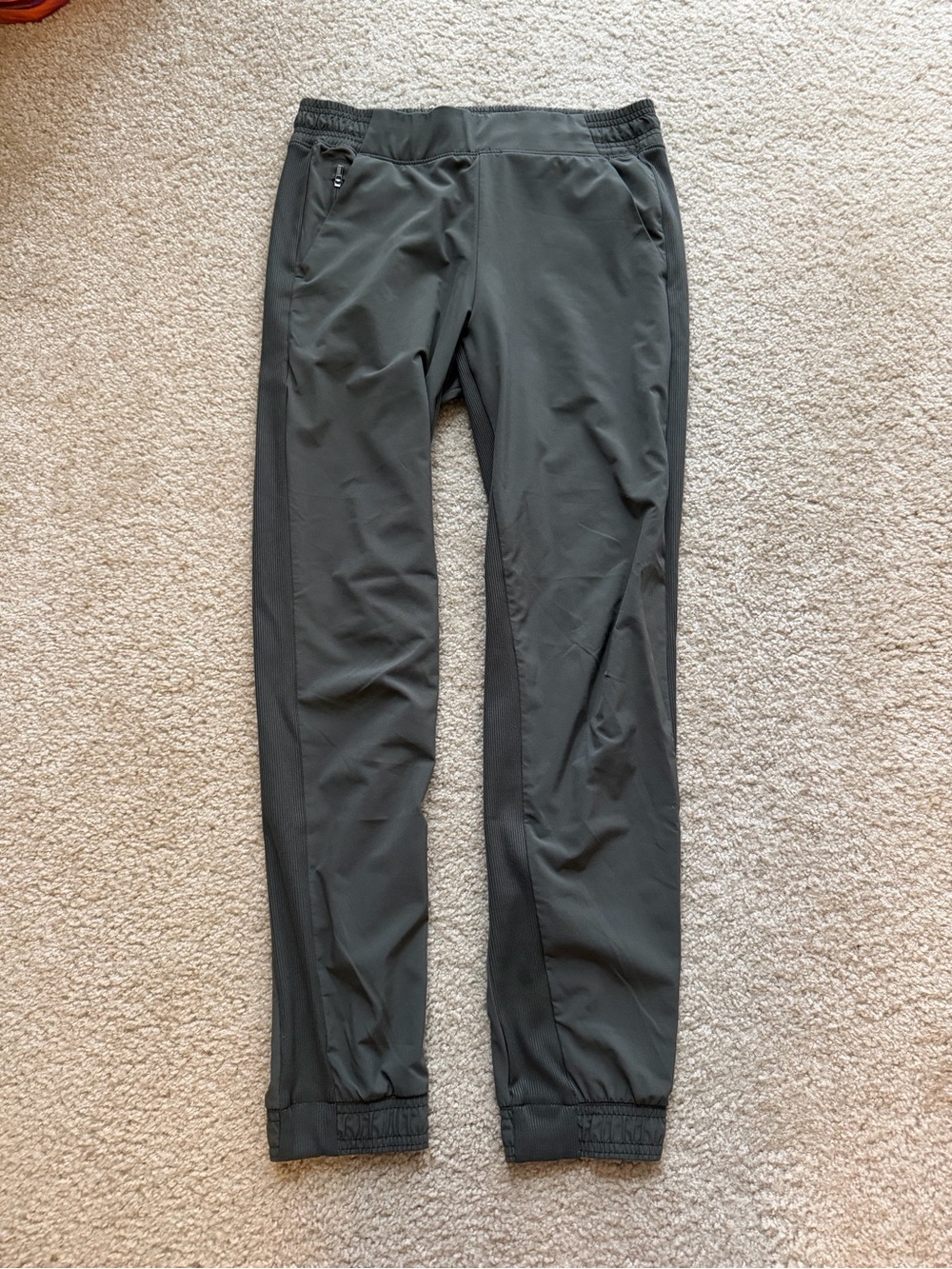 Athleta Brooklyn Jogger Pants Olive Gray Travel Athleisure Size 6 - Picture 1 of 6
